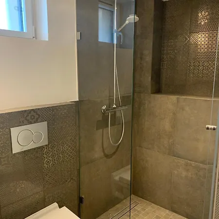 Lovely In Vieux-nice With Terrace, Garden And Ac - 10 Min To Beaches And Promenade Des Niza